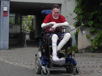 Patrick Porzel ist durch die Schmetterlinkgskrankheit enorm beeinträchtigt. Foto: Georg Porzel
