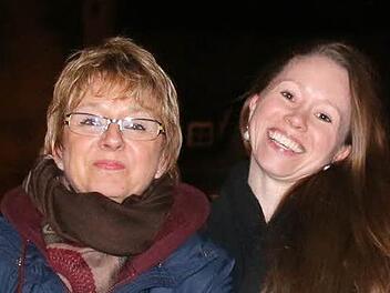 Den diesjährigen Adventsmarkt hatten Silvia Tauss, Geschäftsführerin des Seßlacher Arbeitskreises Tourismus (links), und ihre Nachfolgerin Carolin Franz noch gemeinsam vorbereitet. Foto: Bettina Knauth