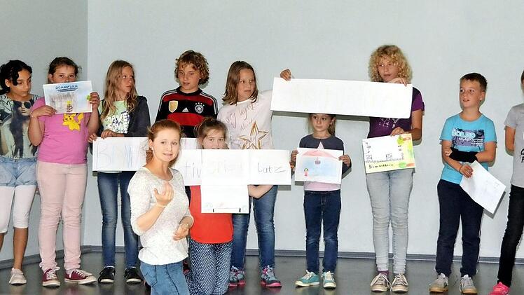 Mit einem kleinen Fest im JuKuz ging die 14-tägige Ferienfreizeit zu Ende.  Fotos: Peter Rauch