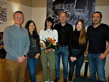 Jochen Trier (Mitte) wird neuer Bürgermeister von Wirsberg. Er löst damit Hermann Anselstetter ab, der seit 1978 im Amt ist. Foto: Werner Reißaus