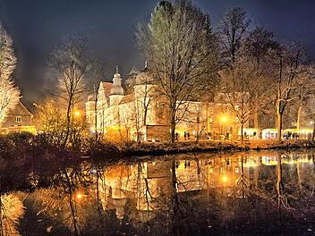 Der stimmungsvolle Mitwitzer Weihnachtsmarkt am Wasserschloss soll zahlreiche Verbesserungen erfahren.