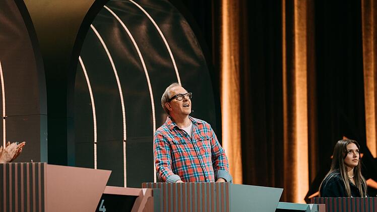 Ihm gelang das bereits: Komiker Olli Dittrich moderierte eine Ausgabe.