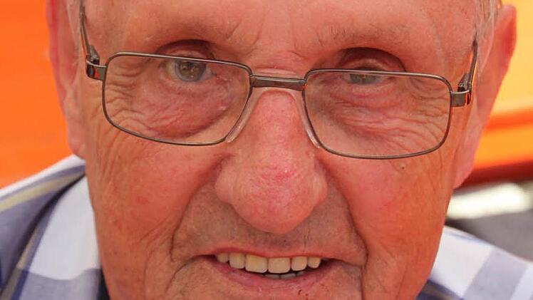 Volkmer Walter (85): "Für mich machte das Gesetz kaum einen Unterschied. Wenn in Gaststätten keiner mehr raucht, wird man selber weniger dazu verführt, zur Zigarette oder Zigarre zu greifen."