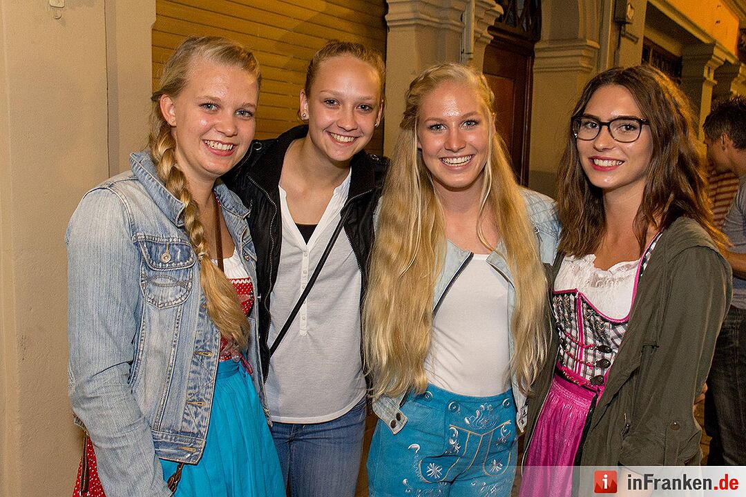 Sandkerwa: Partyfotos