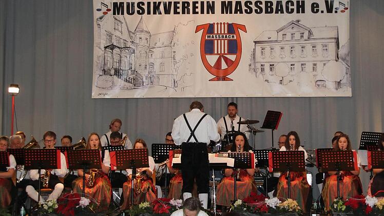 Der Musikverein beim Neujahrskonzert in Maßbach. Foto: Dieter Britz