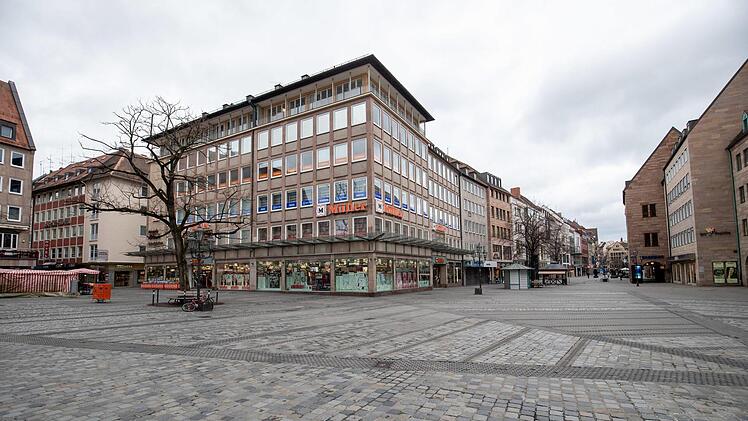Die menschenleere Innenstadt von Nürnberg am Samstag.