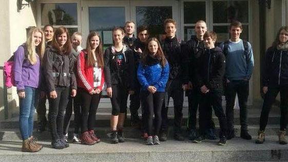 Das Glücksgefühl, das Ziel erreicht zu haben, erhoffen sich die Gymnasiasten auch für ihren Pilgerweg in Spanien.