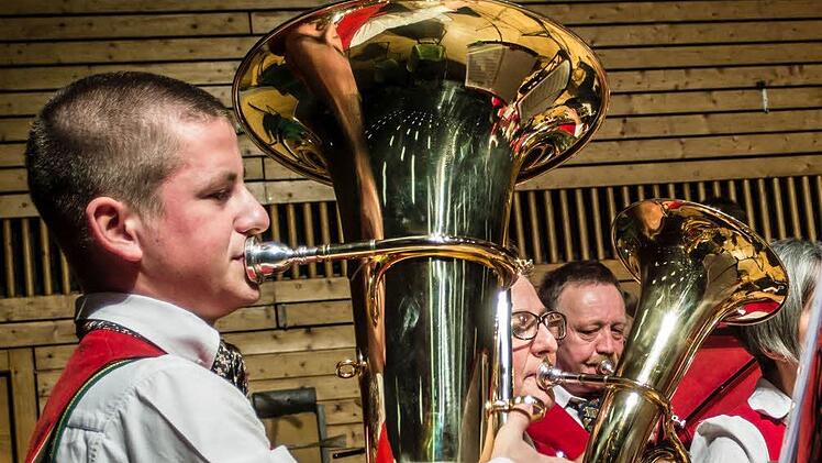 Tim Eller dirigierte das Vororchester des Jugendorchesters Rödental.Foto: Jochen Berger