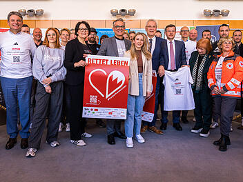 Nürnberg: Fränkische Initiative sagt Blutkrebs den Kampf an - FCN plant große Aktion zum Frankenderby