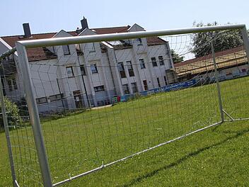 In Schieflage geraten ist die DJK Kulmbach. Schulden von rund einer Viertelmillion Euro belasten den Verein. Jetzt plant Vorsitzender Rainer Krause, den Insolvenzantrag zu stellen. Foto: Jochen Nützel