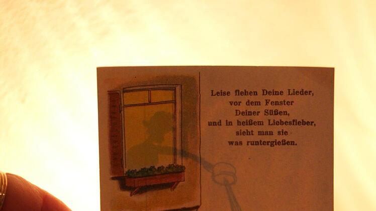 Erst, wenn man diese Karte gegen das Licht hält, sieht man, was den Sänger erwartet...Fuchs