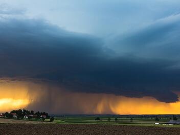 Symbolbild: Sommergewitter