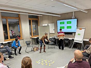 Die Teilnehmerinnen und Teilnehmer der Bildungskonferenz nutzten die zahlreichen Workshops, um sich intensiv und aktiv mit dem Thema &bdquo;Mentale Gesundheit&ldquo; in seinen verschiedenen Facetten auseinanderzusetzen.