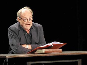 Vorlesen ist eine Kunst der Schauspielerei: Klaus Maria Brandauer las Richard Wagners Pilgerreise zu Beethoven nach Wien mit ansteckender Anteilnahme. Fotos: Ahnert