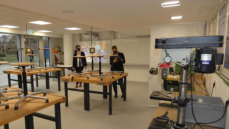 Auch die Werkräume sind sehr modern ausgestattet.