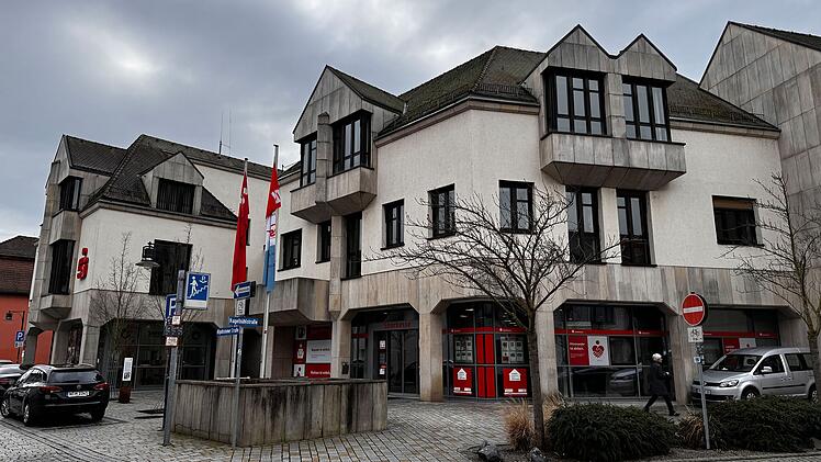 Fränkische Sparkasse verhindert Spende an AfD - Aktion sorgt für helle Aufregung