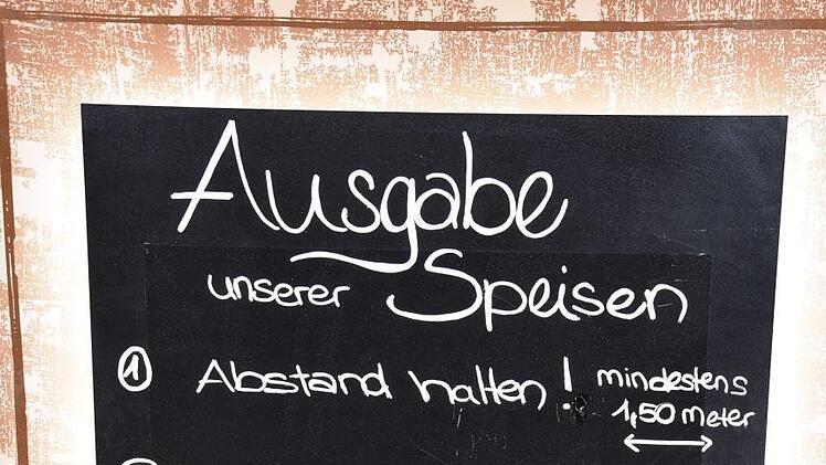 Klare Hygienehinweise gab es für die Biergartenbesucher. Foto: Uschi Prawitz