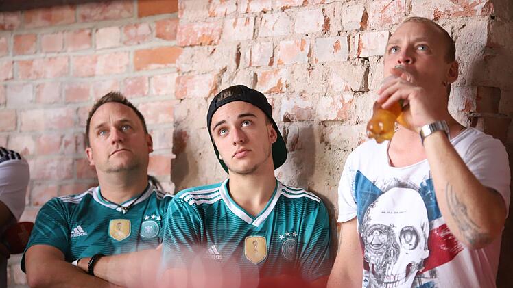 Von der frühen Anstoßzeit ließen sich die Zuschauer nicht abschrecken. Sie sorgten erneut für eine "volle Hütte" in der Kühnlenzpassage. Foto: Marian Hamacher