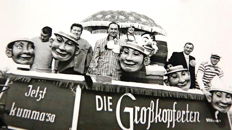 Vor etlichen Jahrzehnten durften auch wirklich die "Großkopferten" beim Umzug mitmachen.  Repros/Fotos: Bettina Knauth