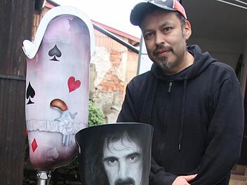 Moreno zeigt seine Werke gerne bei Ausstellungen. Foto: Sonja Adam