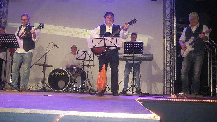 Die M-A-U-L-B-A-F bei ihrem Gesangsvortrag, Foto: Paul Hader