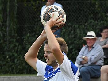 Die Sportart wechseln muss beim FC 06 Bad Kissingen keiner, auch wenn die jüngste 2:4-Niederlage gegen Bergrheinfeld eine bittere war. Aber Fußballspielen können die Kurstädter allemal. Foto: Hopf