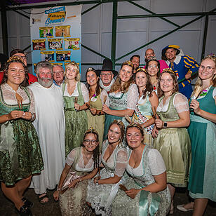 Impressionen vom größten Weinfest in Franken!