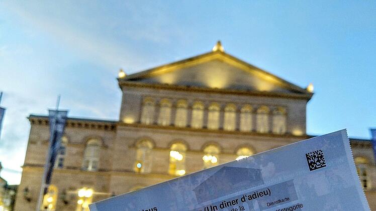 Auftakt der Schauspielsaison: "Das Abschiedsdinner" feierte am Samstag Premiere am Landestheater Coburg.Foto: Jochen Berger