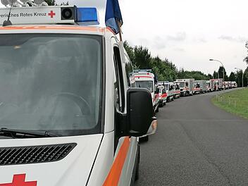 Eine lange Kolonne aus Oberfranken befindet sich auf dem Weg ins Ahrntal.