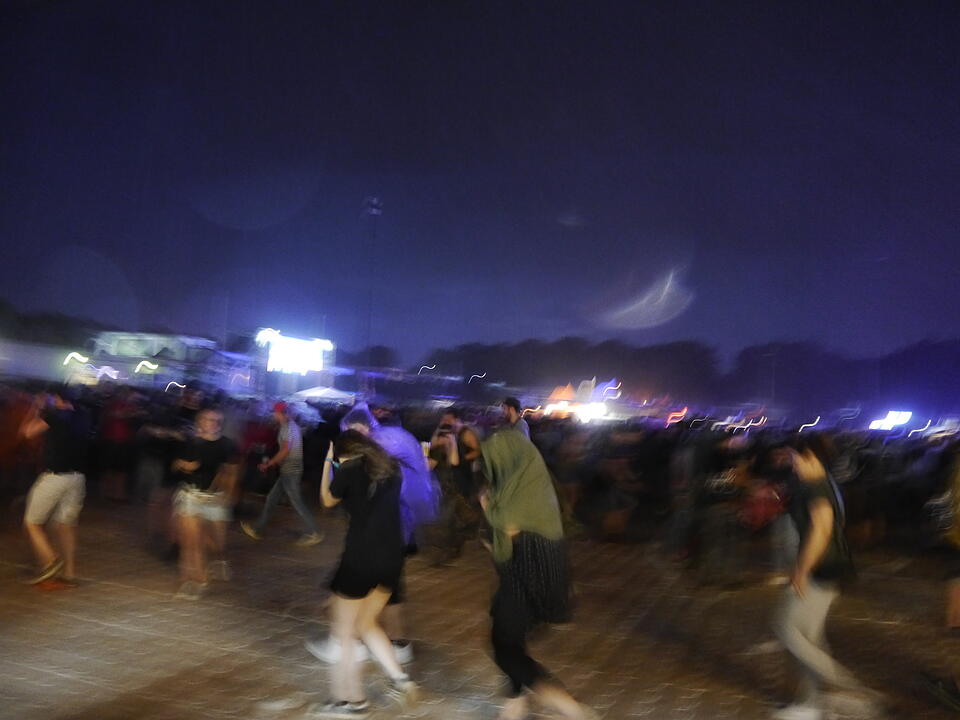 Rock im Park im Regen: Umwetter während Ärzte-Konzert