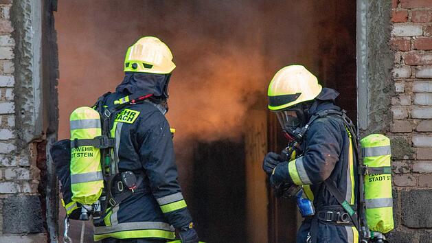 Die Psychologie unterscheidet zwischen dem Mut, den eine Person spontan in einer Extremsituation beweist, und jenem, sich überlegt auf eine Tätigkeit einzulassen, die häufige Risiken birgt - etwa bei "Ärzte ohne Grenzen". Feuerwehrleute brauchen beides.  Symbolbild: Schmelzer/News5