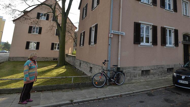 Ist die Preisanhebung wirklich sozialverträglich wie die Stadt behauptet? Brigitte Arnold zweifelt. Die Miete für ihre Stadtbau-Wohnung steigt binnen zwei Jahren von sechs auf 6,90 Euro pro Quadratmeter.  Foto: Ronald Rinklef