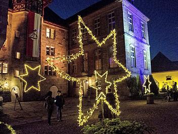 Schloss Eyrichshof bietet ein stimmungsvolles Ambiente f&uuml;r den Weihnachtsmarkt am ersten Novemberwochenende. Foto: Rudi Hein