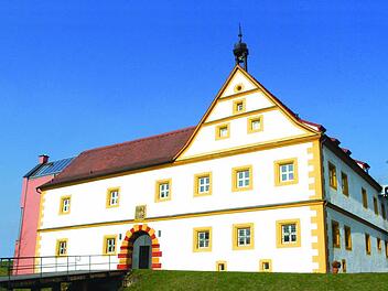 Das Schloss Wernsdorf vor den Toren Bambergs, Heimat der Capella Antiqua Bambergensis, ist Schauplatz der musikalisch-literarischen Lesung.  Foto: CAB