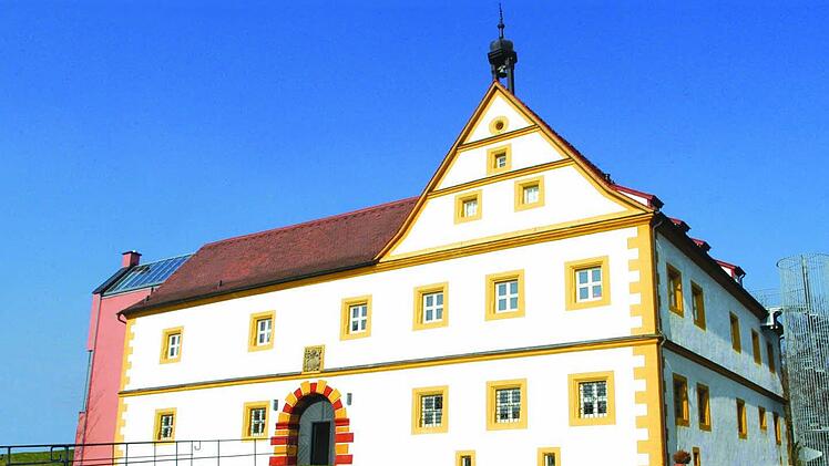 Das Schloss Wernsdorf vor den Toren Bambergs, Heimat der Capella Antiqua Bambergensis, ist Schauplatz der musikalisch-literarischen Lesung.  Foto: CAB