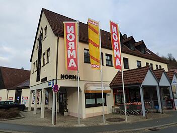 Die Tage sind gezählt: Der Discounter Norma schließt zum 31. Dezember 2019 seine Filiale in der Pottensteiner Innenstadt. Foto: T. Weichert