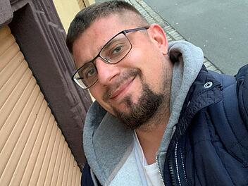 Herzogenauracher Familienvater leidet an Gendeffekt - "helft mir, nicht zu erblinden"