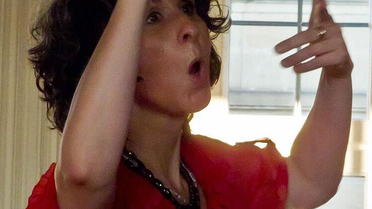 Chorleiterin Carolin Heckel