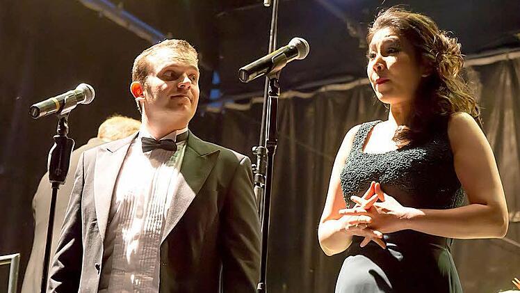 Hyunju Park und Milen Bozhkov verzaubern das Publikum mit dem Liebesduett aus Puccinis "Madama Butterfly".