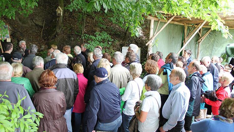 Über 50 Personen interessierten sich für die Geschichte der Stollenanlage "Kies" im Ebelsberg.