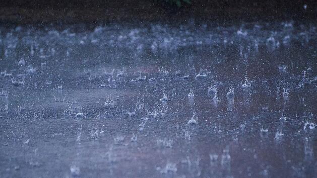 DWD warnt vor Starkregen in Franken - diese Kreise sind betroffen
