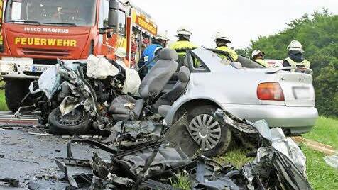 Der Audi des 19-Jährigen, der bei dem Unfall schwer verletzt worden ist.