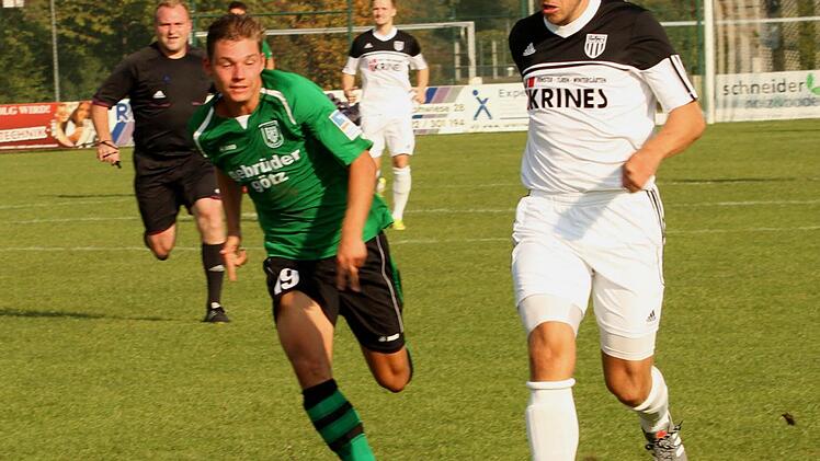 Ob Thorsten Schlereth (rechts) am Samstag in Abtswind für den FC Sand auflaufen kann, wird sich erst kurzfristig entscheiden.