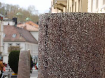 Die Brunnenstelen in der Ludwigstraße sind auf unbestimmte Zeit außer Betrieb. Foto: Benedikt Borst