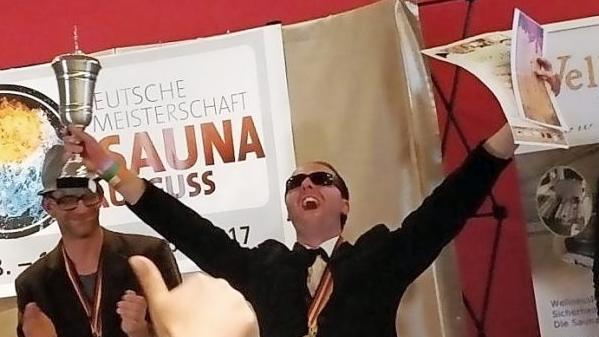Glücklicher Sieger: Bei der Deutschen Meisterschaft in der Eifel-Therme wurde Thomas Lehnert Erstplatzierter. Foto: privat