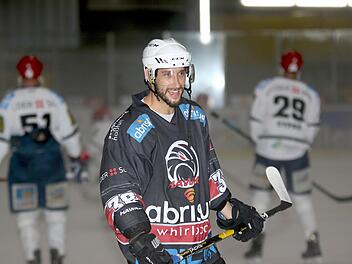 Michal Babkovic hatte gut Lachen: In seinem ersten Spiel für Haßfurt in der Vorbereitung gelang dem Slowaken ein Treffer.  Foto: Ralf Naumann