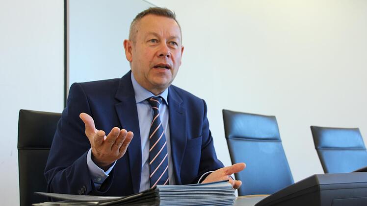 Seit April 2015 leitet der Bamberger Franz Truppei die Geschicke im Forchheimer Justizgebäude in der Kapellenstraße. Foto: Ronald Heck