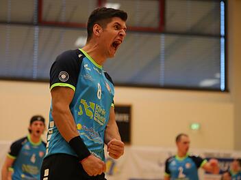 Explosionsgefahr: Milan Pajkic, der "serbische Vulkan" im Trikot der Hammelburg Volleys. Foto: Jens Feistel