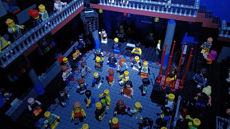 Fotostrecke: Legendärer fränkischer Nachtclub mit Legosteinen wieder zum Leben erweckt