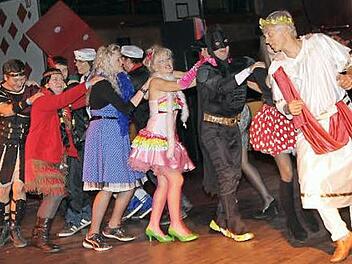 Kein Geringerer als Julius Cäsar führte die Polonaise an - ob er jemals in Las Vegas gewesen ist? Fotos: Gerda Völk